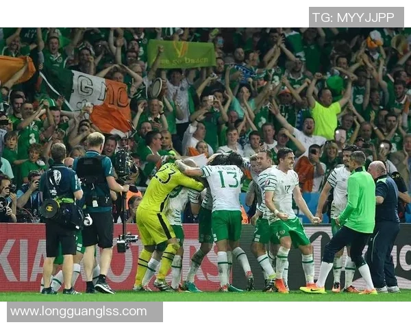 苏超足球精彩纷呈 聚焦凯尔特人和流浪者的冠军之争